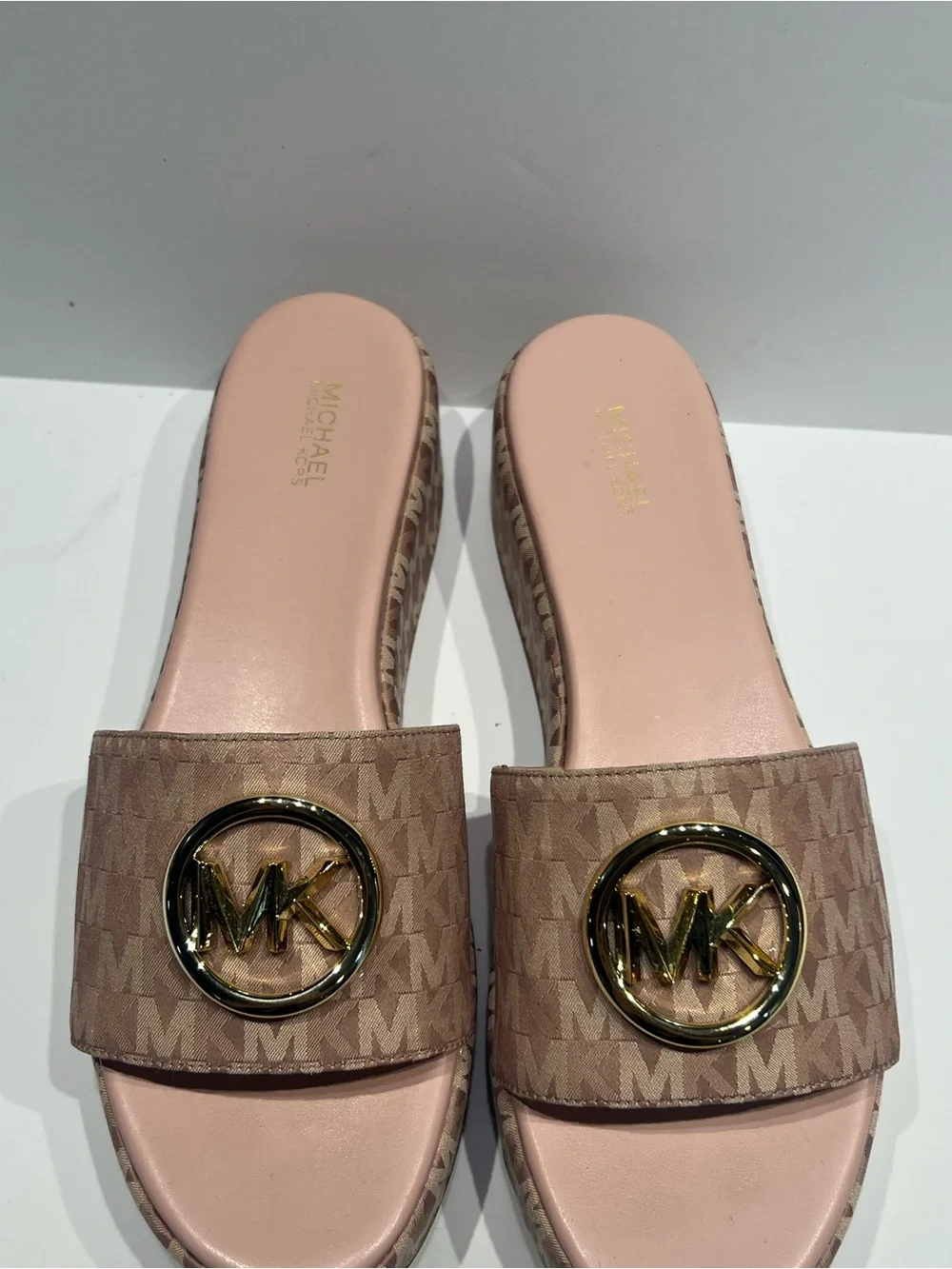 MICHAEL KORS Sadler Wedge Sandals MK Logo Fawn Light Pink Size 9.5